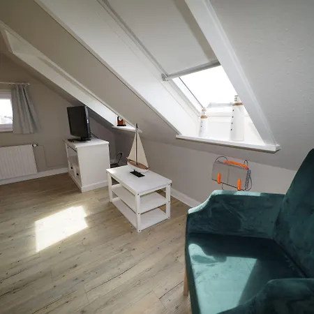 Daire Strandvilla Strand-suite *